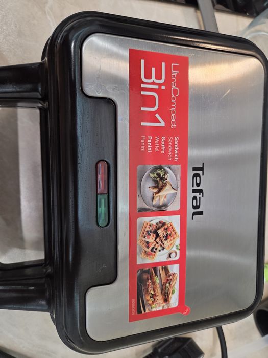 Вафельница от тефаль