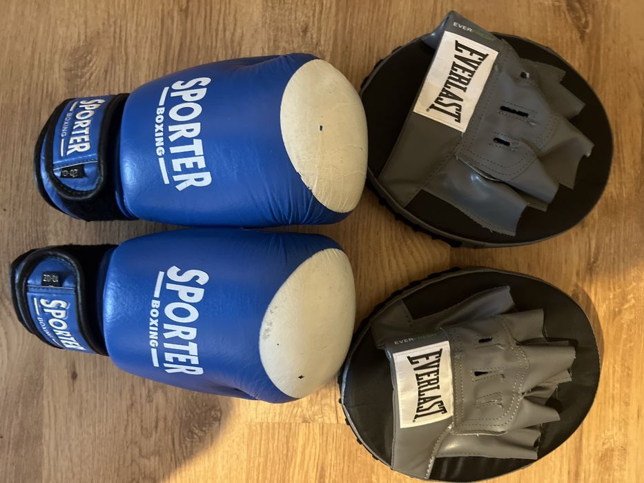 Продавам: боксови ръкавици-sporter и лапи-Everlast
