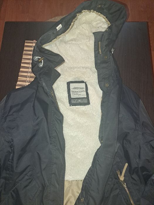 Vând geaca damă  Didriksons