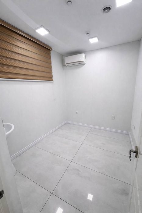 Нежилое помещение Паркентский 120квм 1 линия