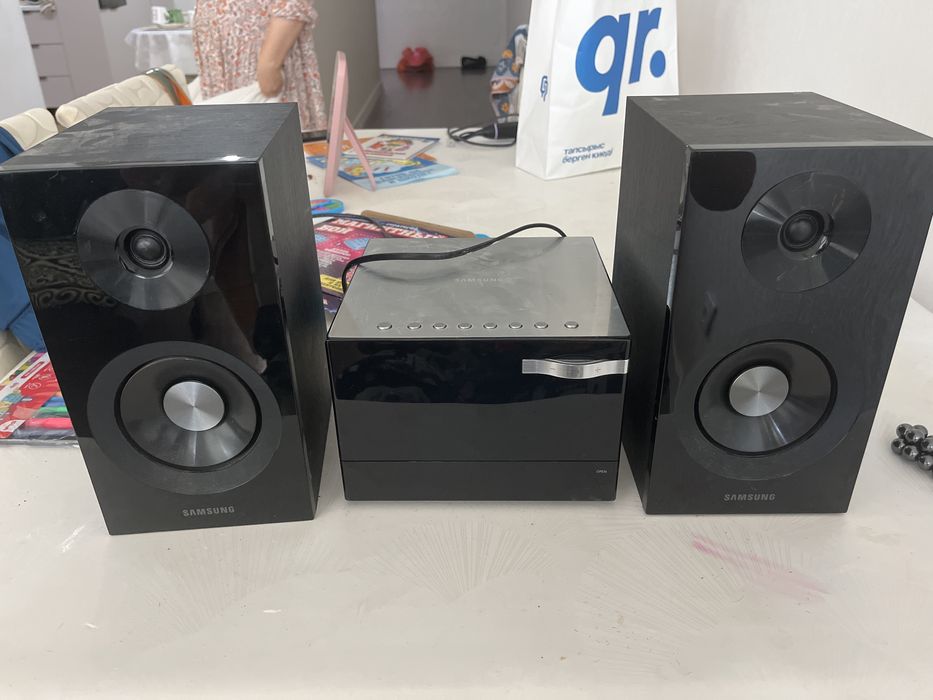 Колонка samsung mm-e330d