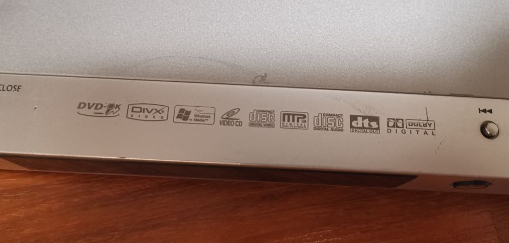 DVD плеер с функцией караоке