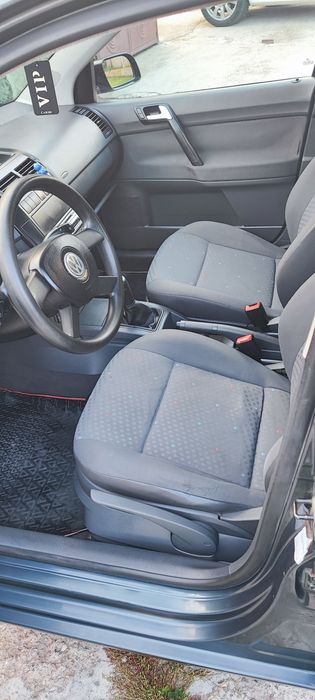 Vând Volkswagen Polo