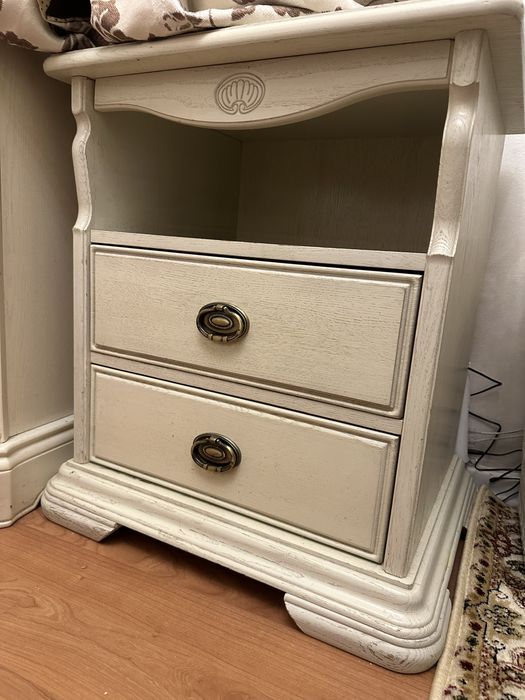 Тумба с зеркалом