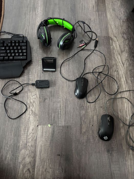 Mouse și tastatura + adaptor pentru telefon + căști și alt mouse (  steelseries rival 110 gaming )