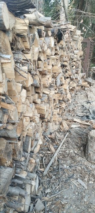 Продаю дрова колотые(сухие)