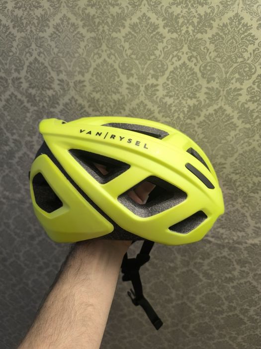 Шлем велосипедный.