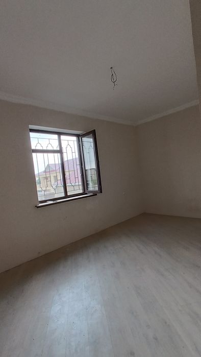 Частный дом с участком.