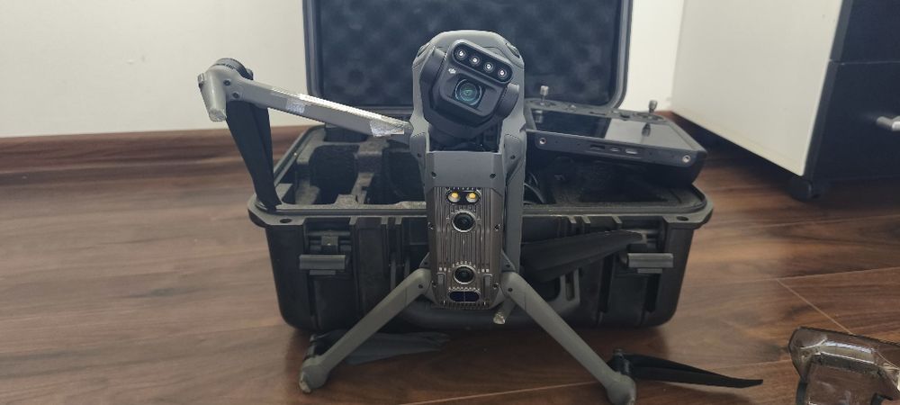 Drona dji mavic 3M