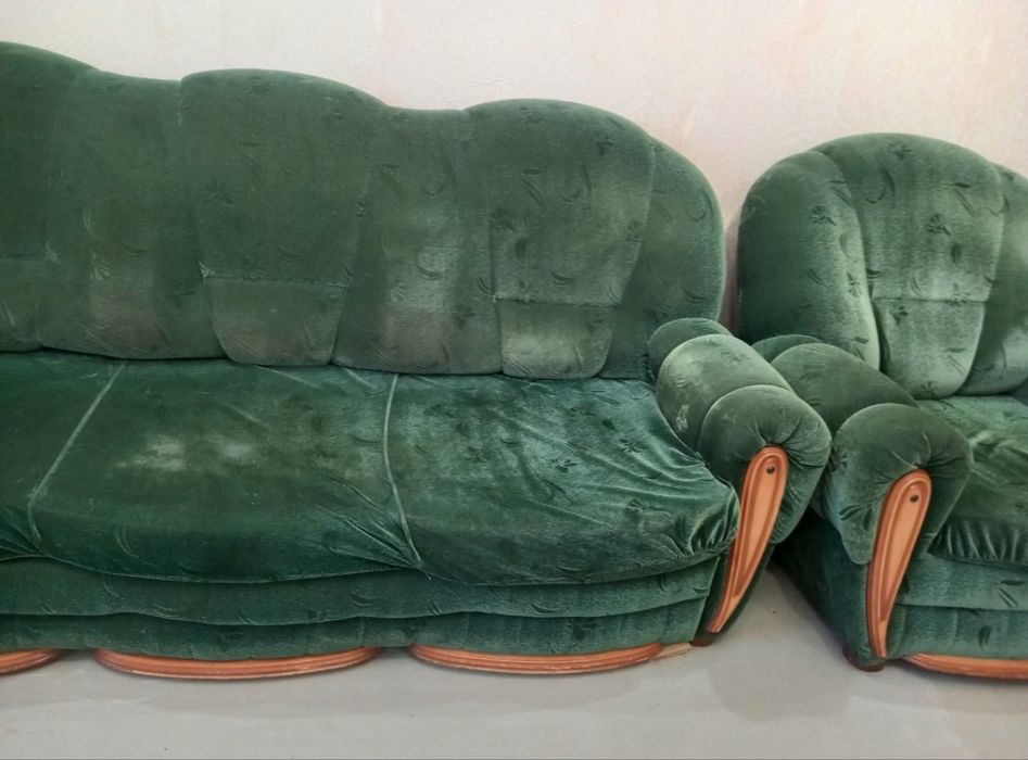 Продам диван + 2 кресло .