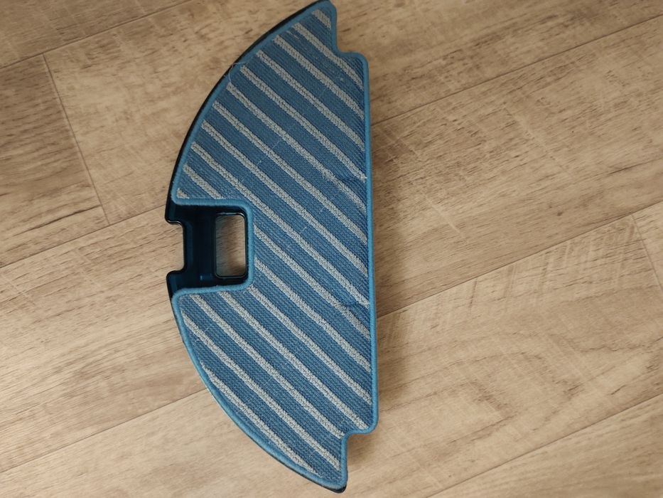 Продам роботпылесос Tefal