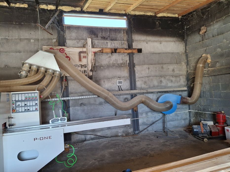 Mașina rindeluit la patru fete