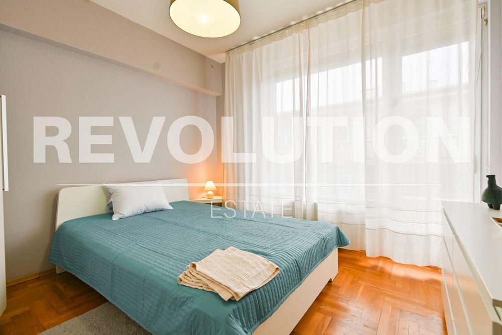 Дава се под наем Тристаен апартамент в София, Център - 125 кв.м за 1196.97 € - Снимка #5