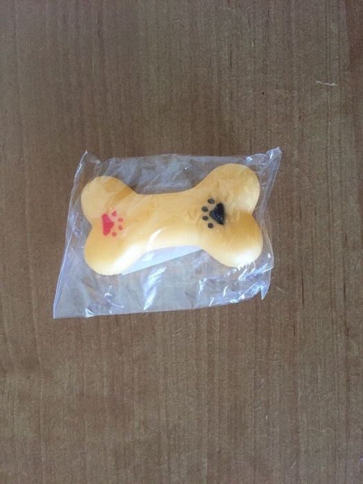 Лежанка для домашнего питомца, в подарок игрушка