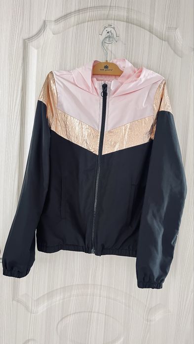 Курточки для девочек