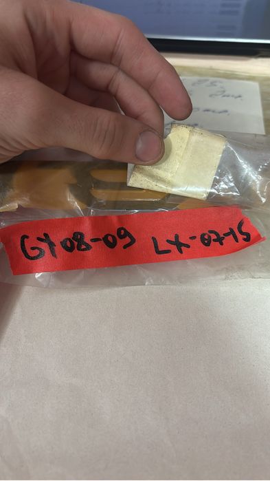 Эмблема надпись LEXUS