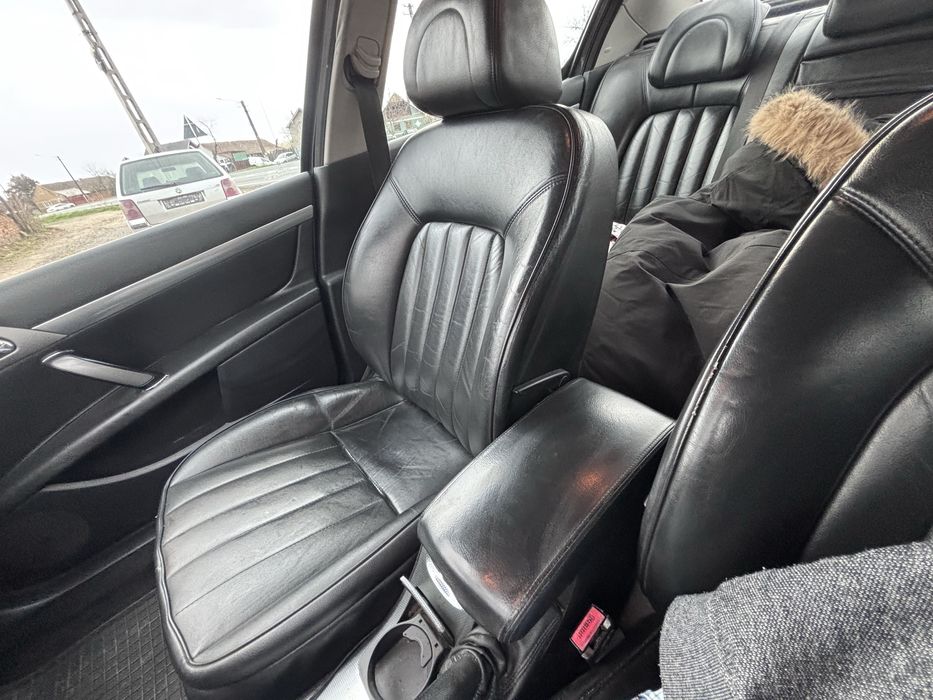 Peugeot 407 1300€