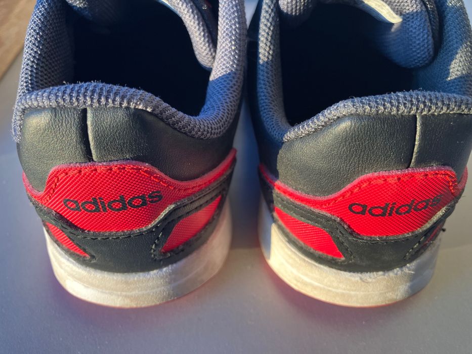 Адидас бебешки маратонки