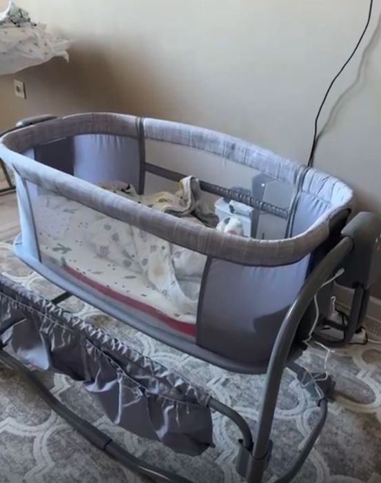 Продам кроватку-качалку