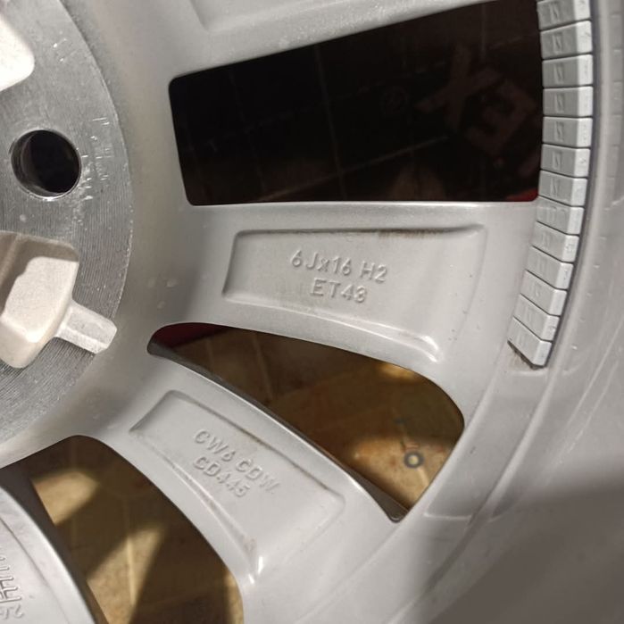 Продавам нови джанти с гуми за Шкода 5x112, J6, ЕТ 43, 16 цола