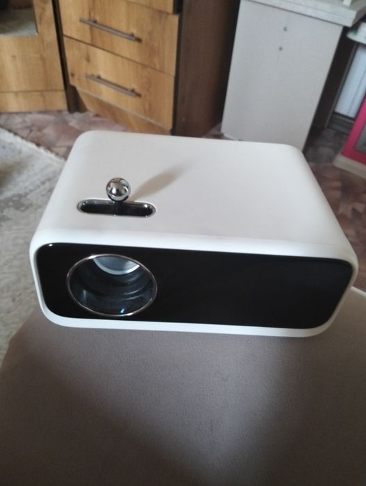 Продам проектор Wanbo mini