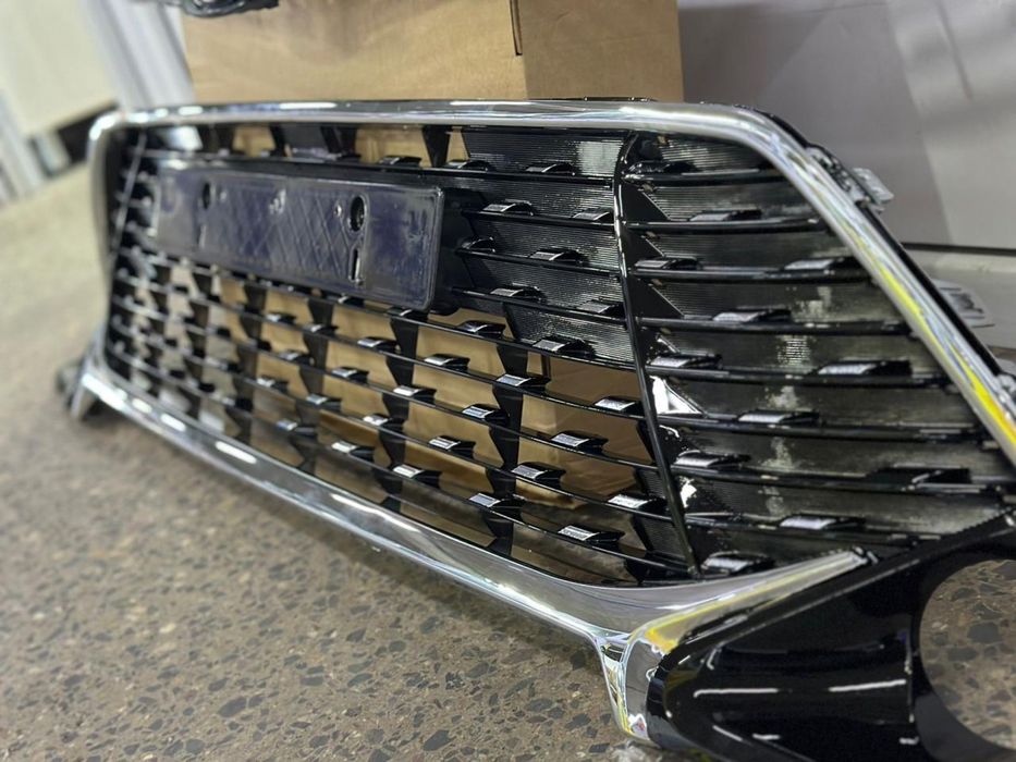 Решетка радиатор Camry 55 Exclusive Chrome