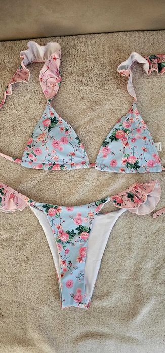 Чисто нов бански на цветя