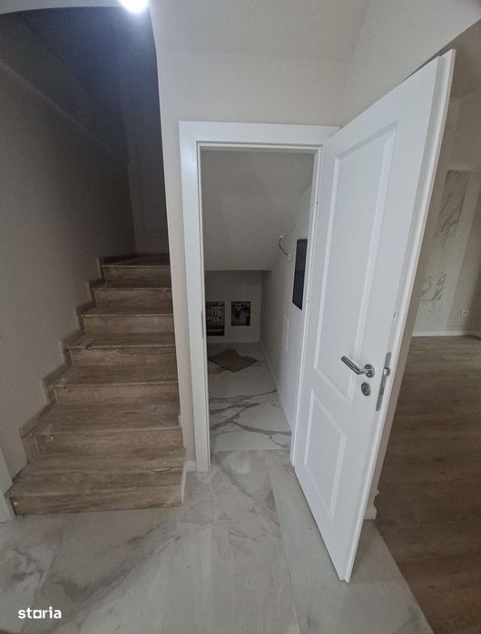 Duplex premium 5 camere, 3 bai, panouri fotovoltaice,Torontalului/ Meh