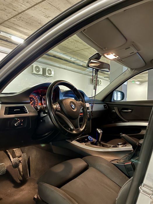 BMW E91 Facelift  320d 2009