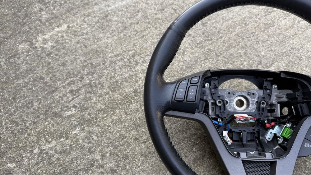 Продавам мулти волан за Honda CRV 3 - Оригинален