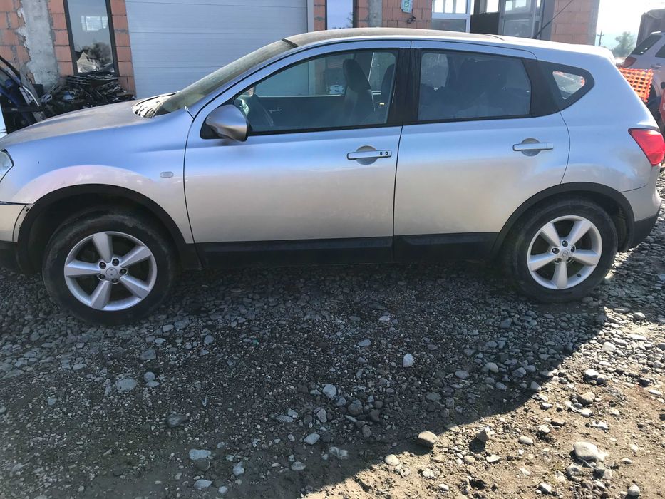 Dezmembrez/Piese Nissan Qashqai 2008 4x4 2.0 Benzin 104 kW