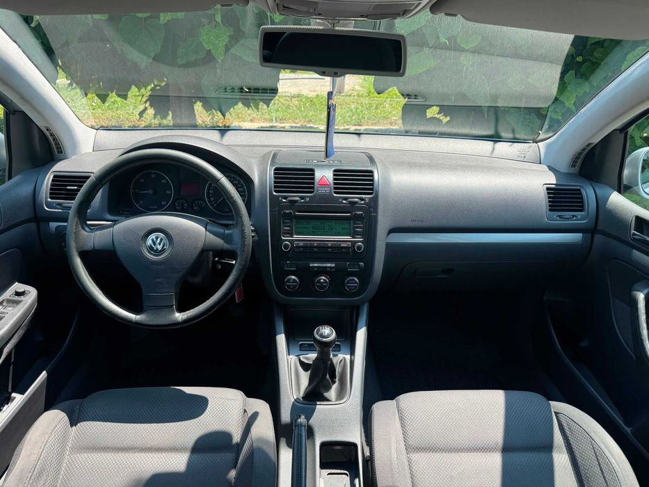 VOLKSWAGEN Golf 2004 — imagine 5