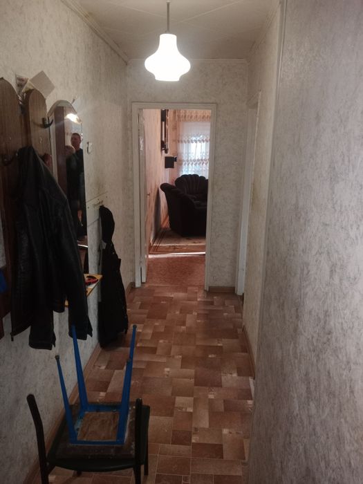 Продается квартира. Требуется ремонт.
