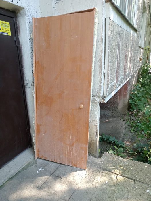 Продам межкомнатные двери