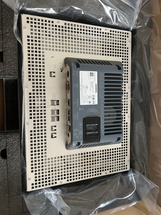Панель оператора серии Comfort Simatic HMI TP1500
