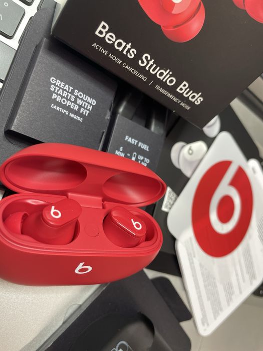 Casti Beats Studio Buds Red Edition