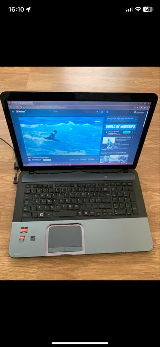 Laptop Toshiba display 17,3 inch,Windows,4gb ram functional cu incarca