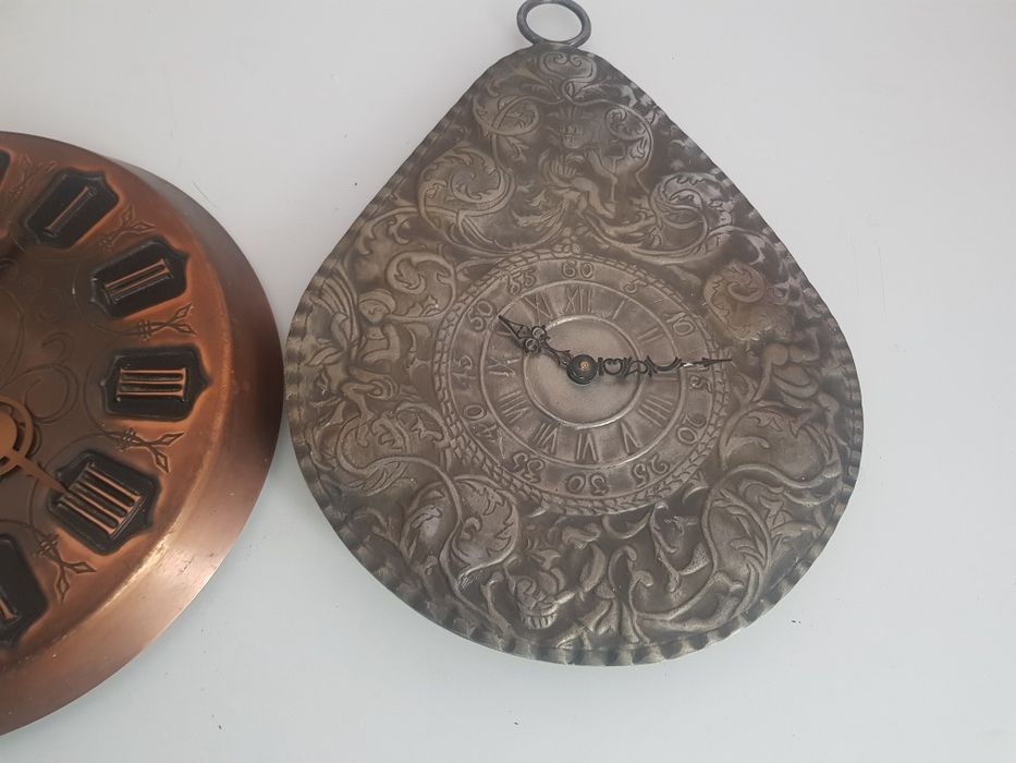 Ceasuri vechi de perete