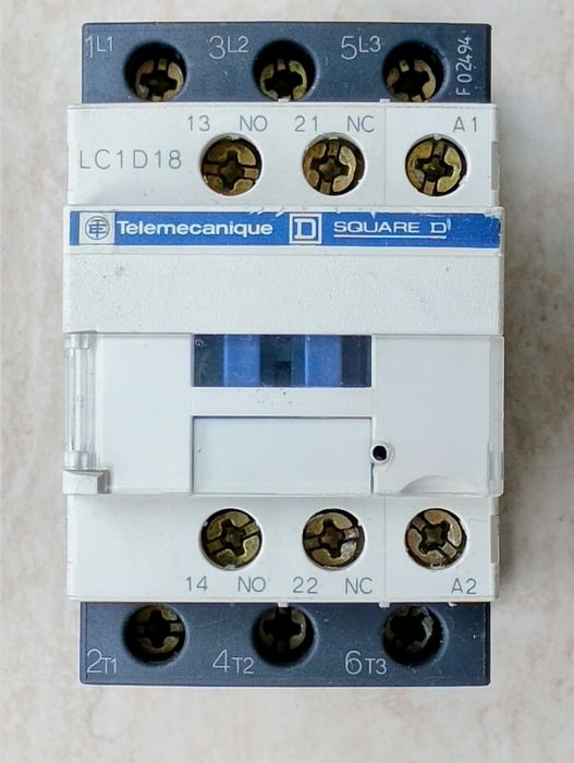 Контактор Telemecanique LC1D18 110V – 8 бр. – много добро състояние