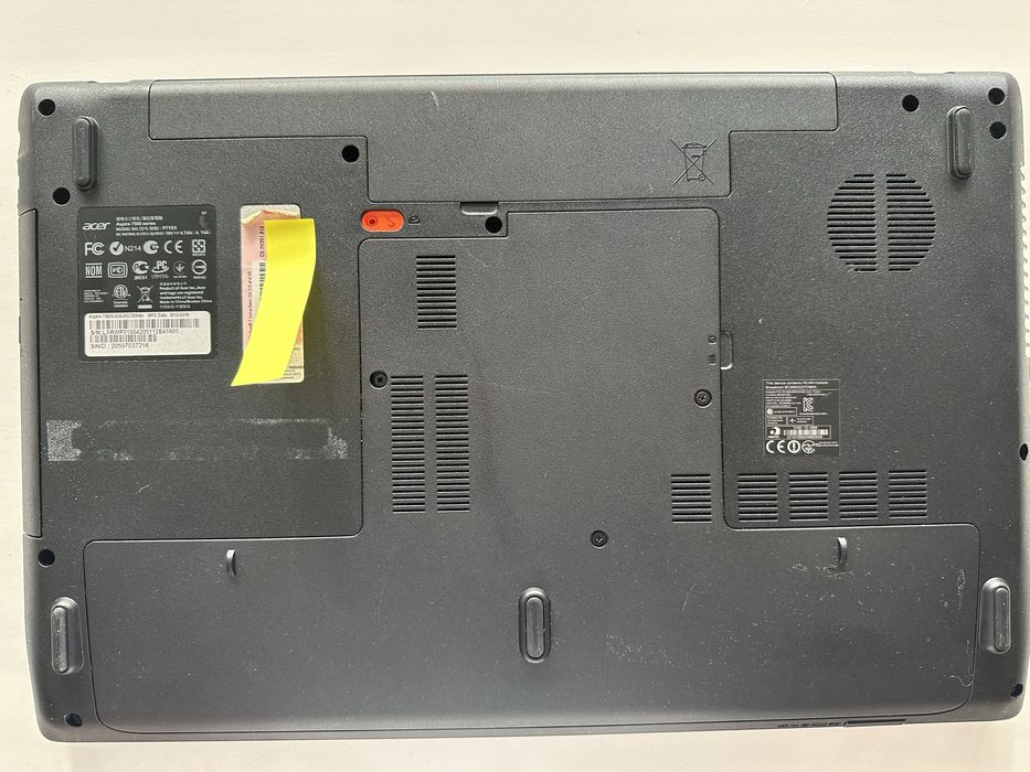 Продам ноутбук Acer Aspire 7560