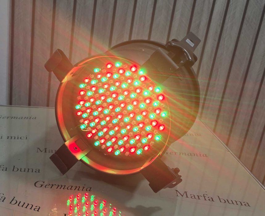 Litecraft LED PAR 64 AT3 RGB DMX – Proiector Scenă
