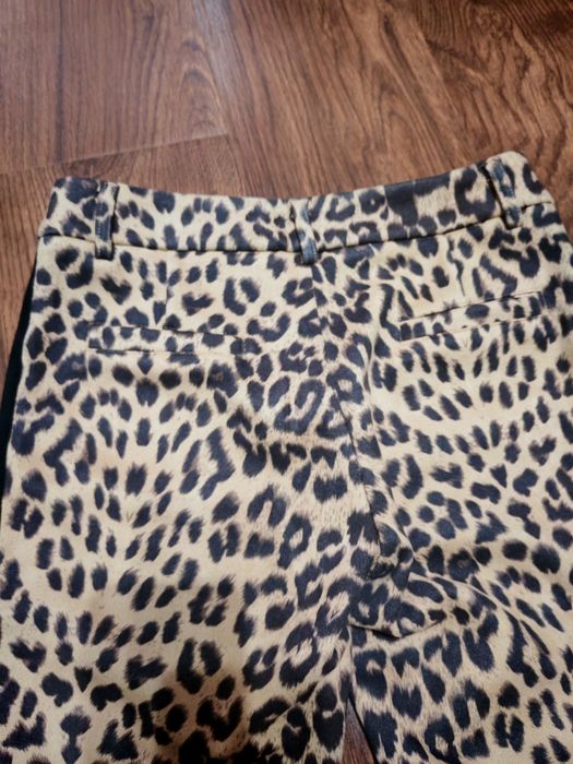 Aктуална шарка дамски панталон