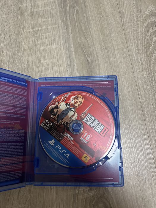 Здравейте продавам игра за PS4: Read Dead Redemtion 2