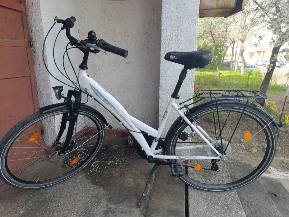 Vând bicicleta dama stare bună