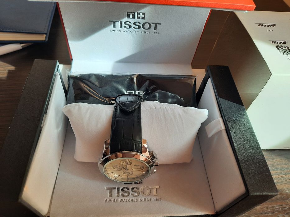 Часы Швейцария, электронно механические, оригинал