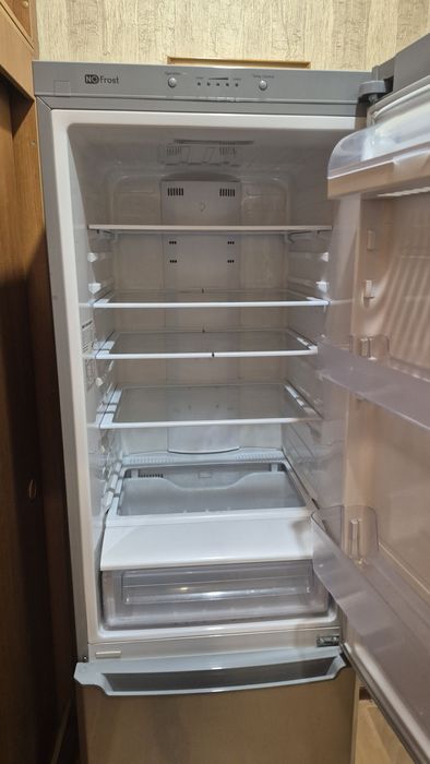 Холодильник Samsung No Frost