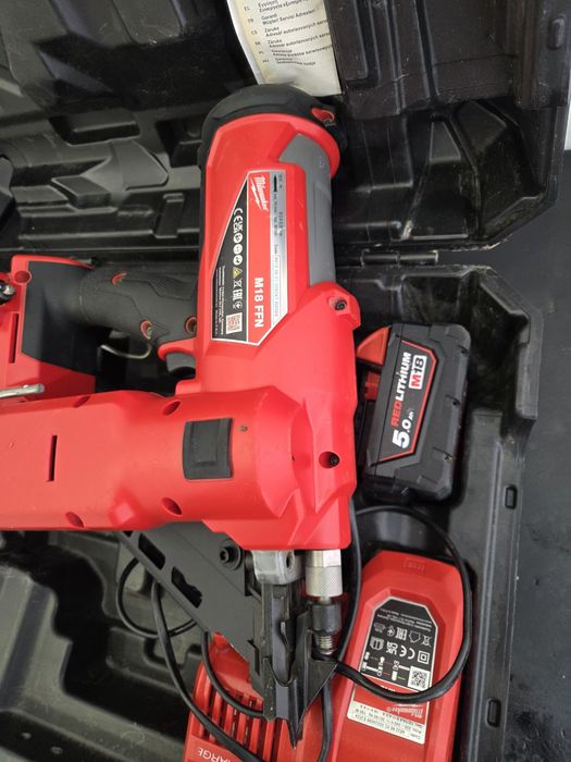 Pistol de batut cuie in lemn Milwaukee M18 FFN CA NOU