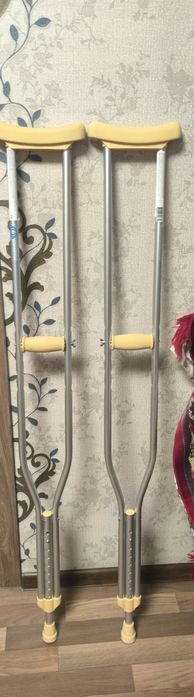 Костыль почти новый