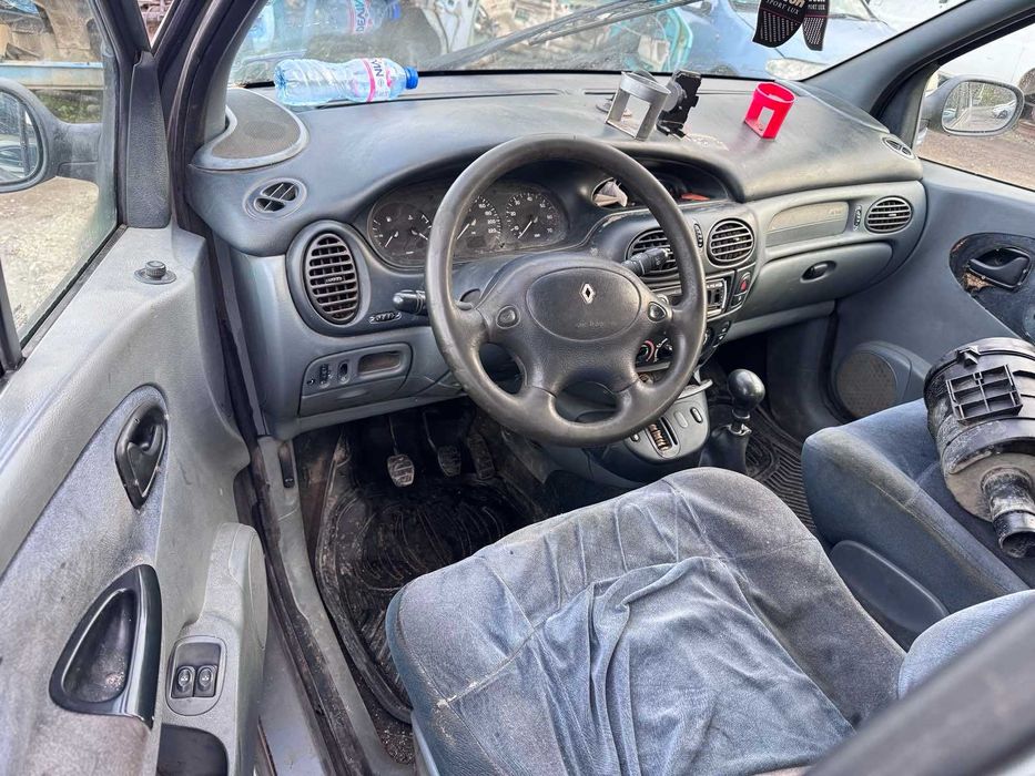 Renault megane scenik 1.6 1997г. На части.