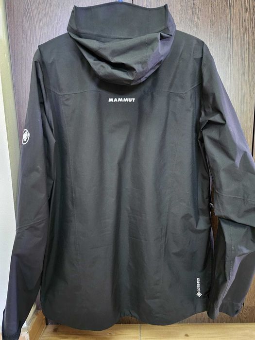 Jacheta Mammut Gore-TEX hardshell, marime M (EU)